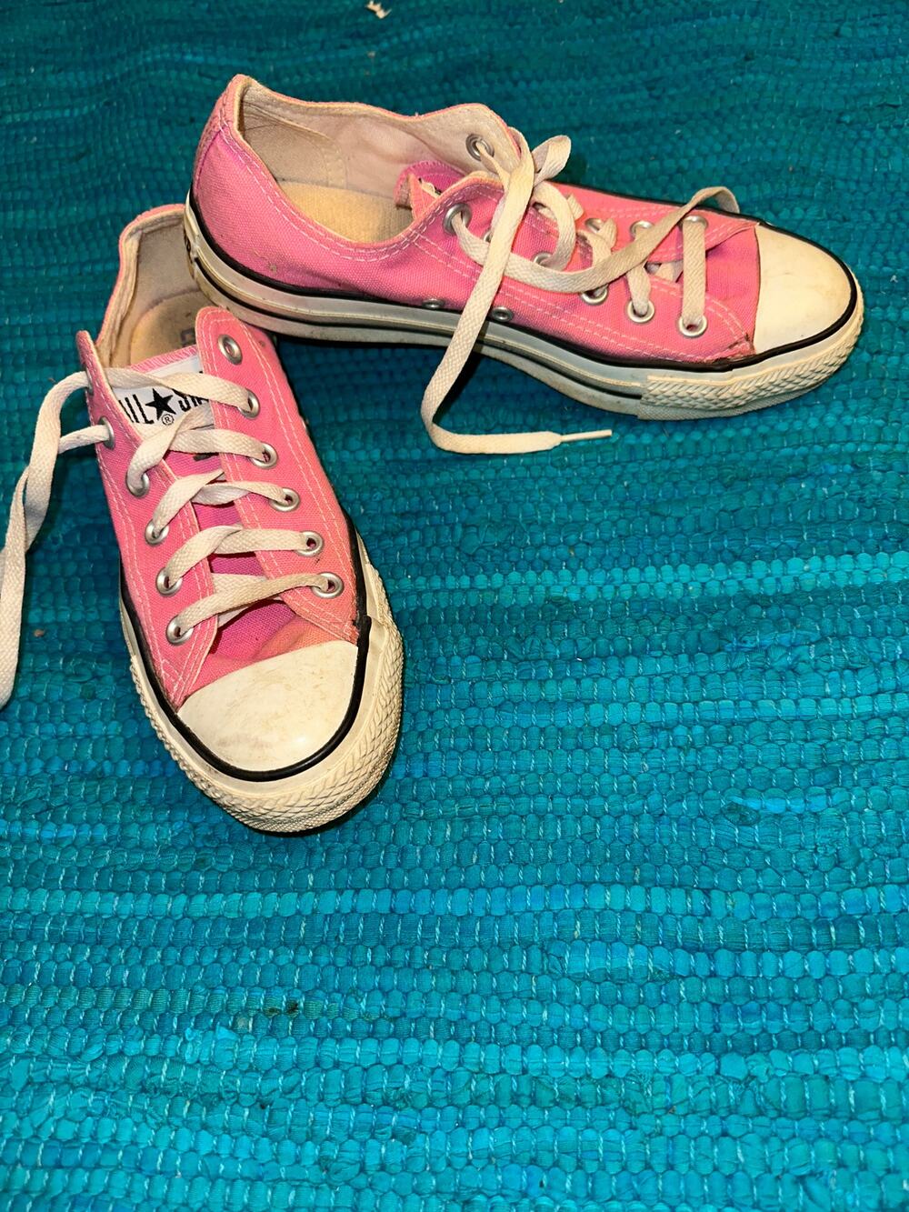 VINTAGE BRIGHT BARBIE BUBBLEGUM PINK CONVERSE ALL STAR CHUCK TAYLOR SNEAKERS 5/7